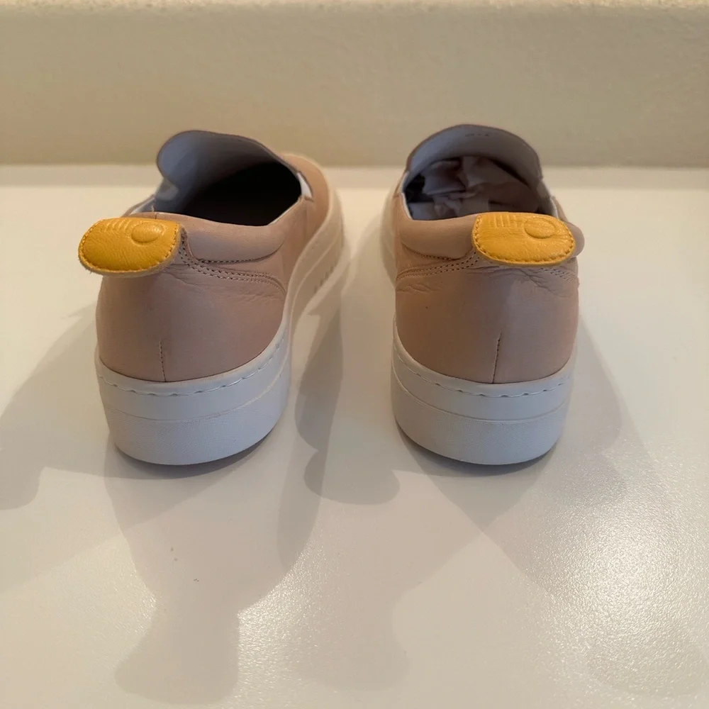 New ONCEPT Laguna Slip on Sneakers. Size 7.5.